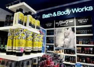 突发新闻：市场受到Bath & Body Works， Robinhood和Macy's的重大举措的影响